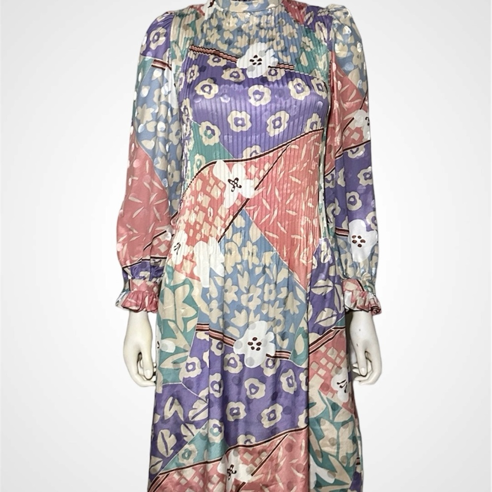 Vintage 80’s Raul Blanco Petites 💯 silk dress! - Picture 4 of 15